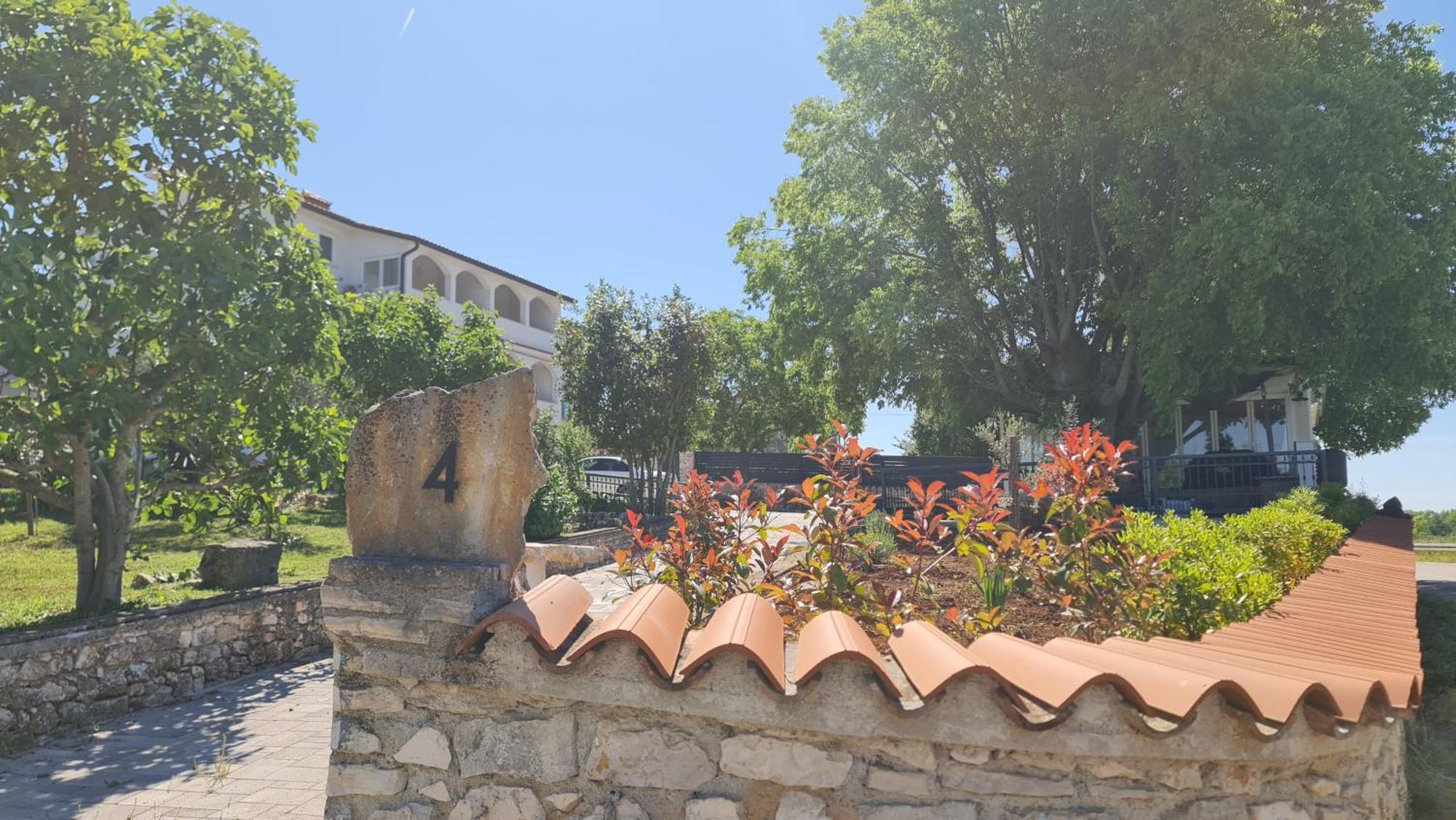 T&t Porec